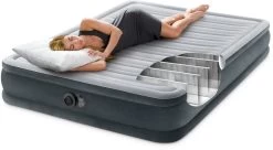 Intex Comfort Plush Luchtbed - Queensize - Ingebouwde Elektrische Pomp -Sport Buitenkamperen 1320 1900 67770 inuse 2023 300