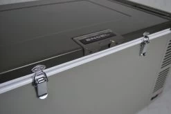 Engel MD60F Compressor Koelbox - 60 Liter -Sport Buitenkamperen 1900 2849 md60f verschluss detail